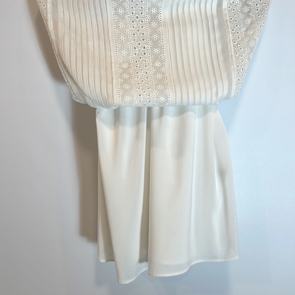 Alice and Olivia Ophelia Eyelet Lace Cold-Shoulder Ivory Blouse - Picture 10 of 15